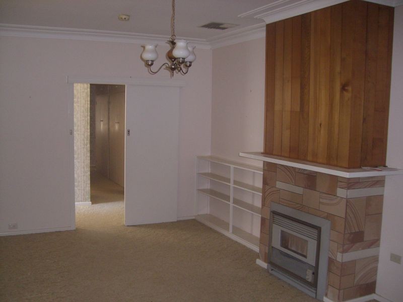 16 William Street, Young NSW 2594