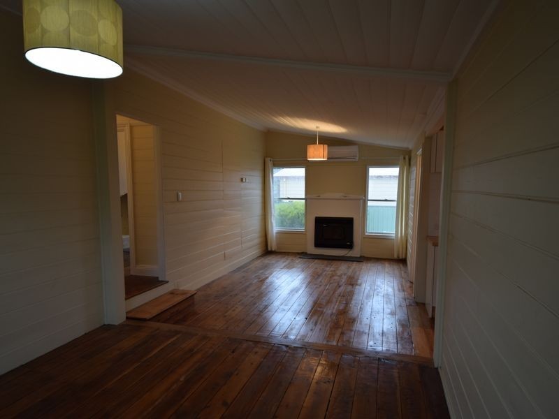 68 Yass Street, Young NSW 2594