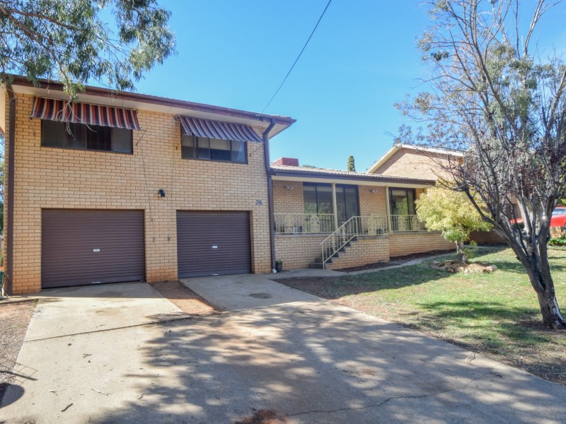 26 Taylor Road, Young NSW 2594