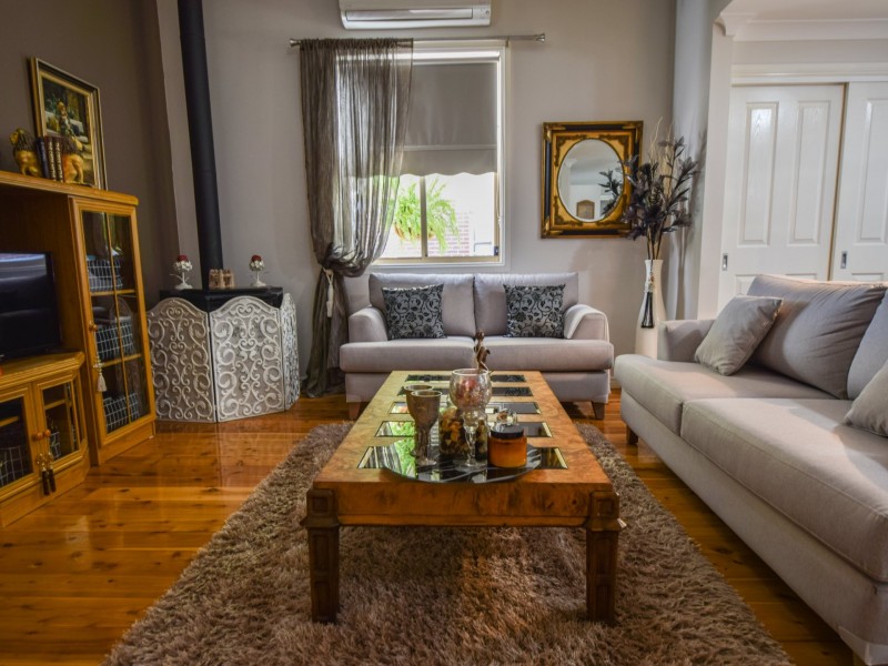 5 Marina Street, Young NSW 2594