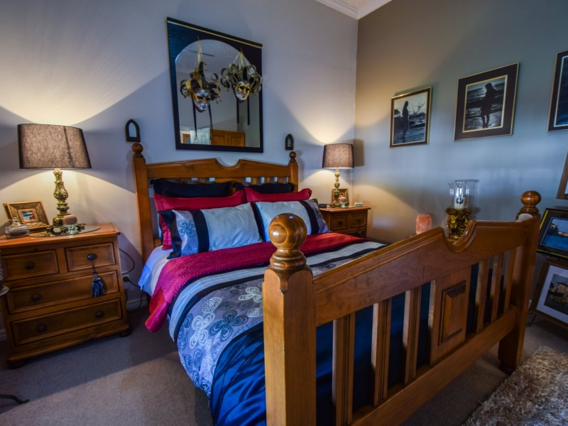 5 Marina Street, Young NSW 2594