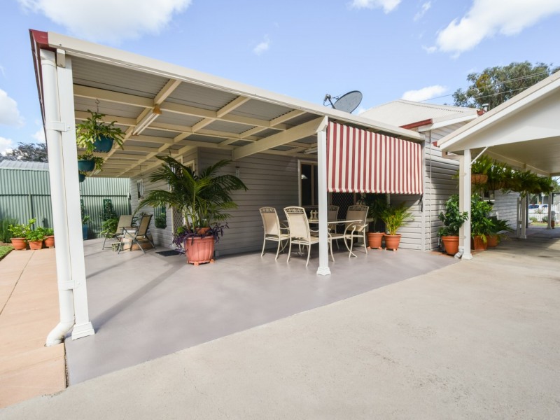 5 Marina Street, Young NSW 2594