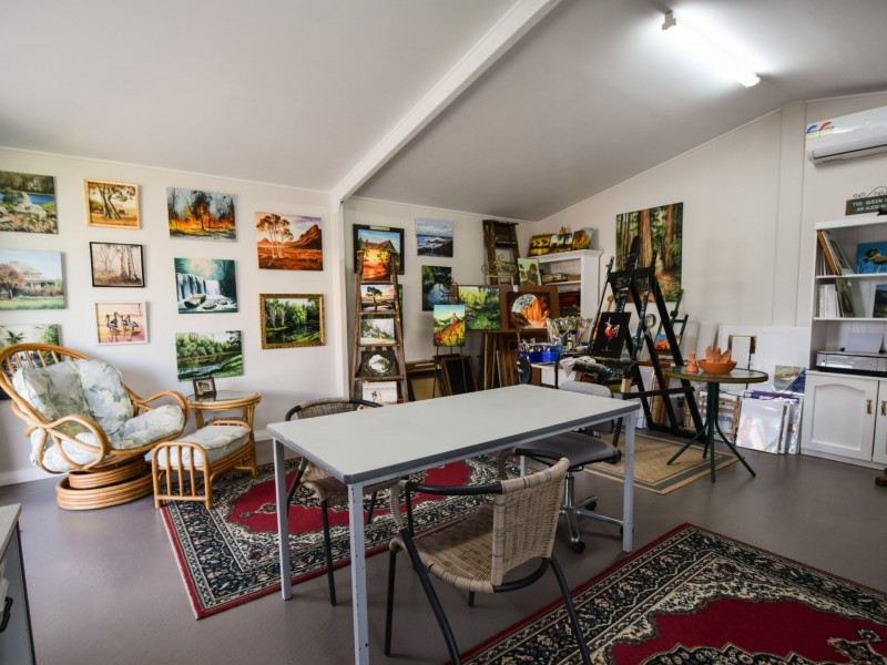 5 Marina Street, Young NSW 2594