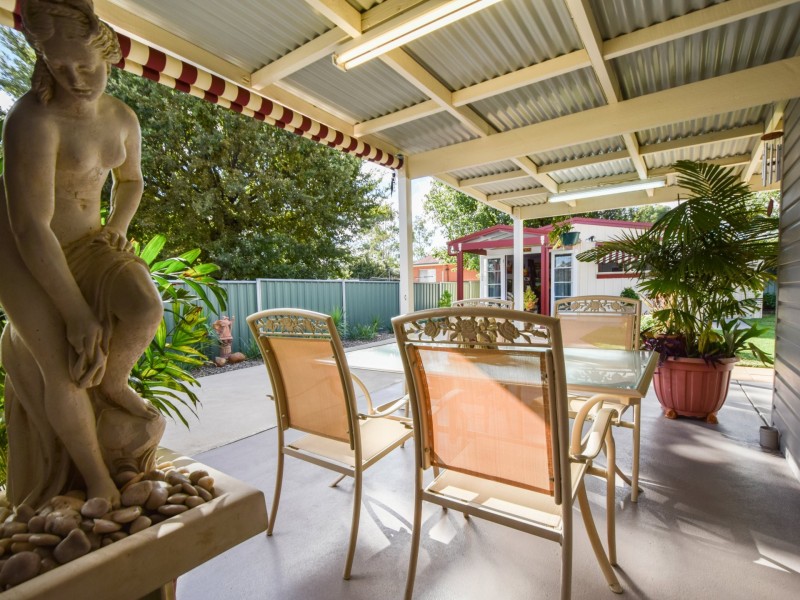 5 Marina Street, Young NSW 2594