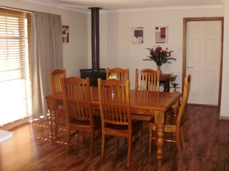 99 Spring Creek Road, Young NSW 2594