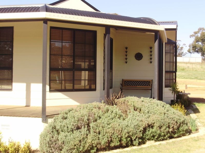 99 Spring Creek Road, Young NSW 2594