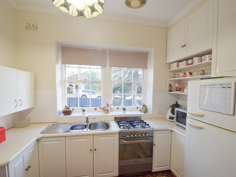 25 Elizabeth Street, Young NSW 2594