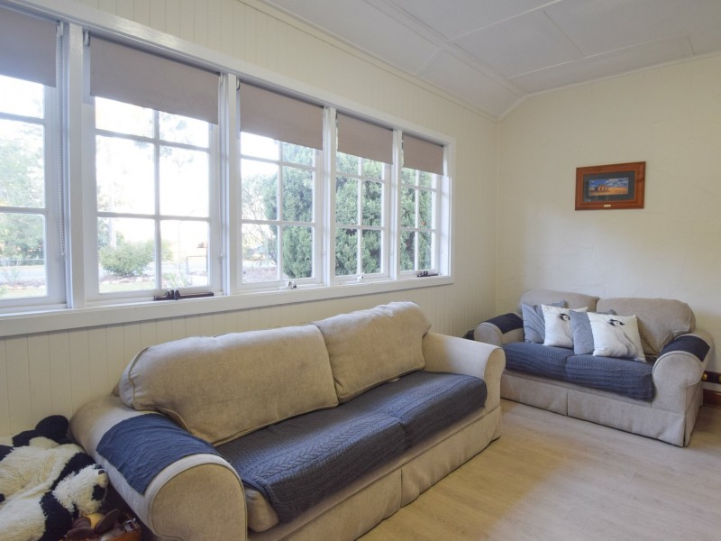 25 Elizabeth Street, Young NSW 2594