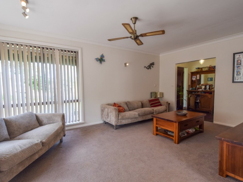 16 Watson Street, Young NSW 2594