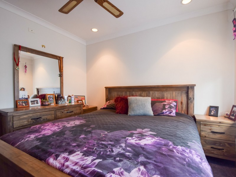 16 Watson Street, Young NSW 2594