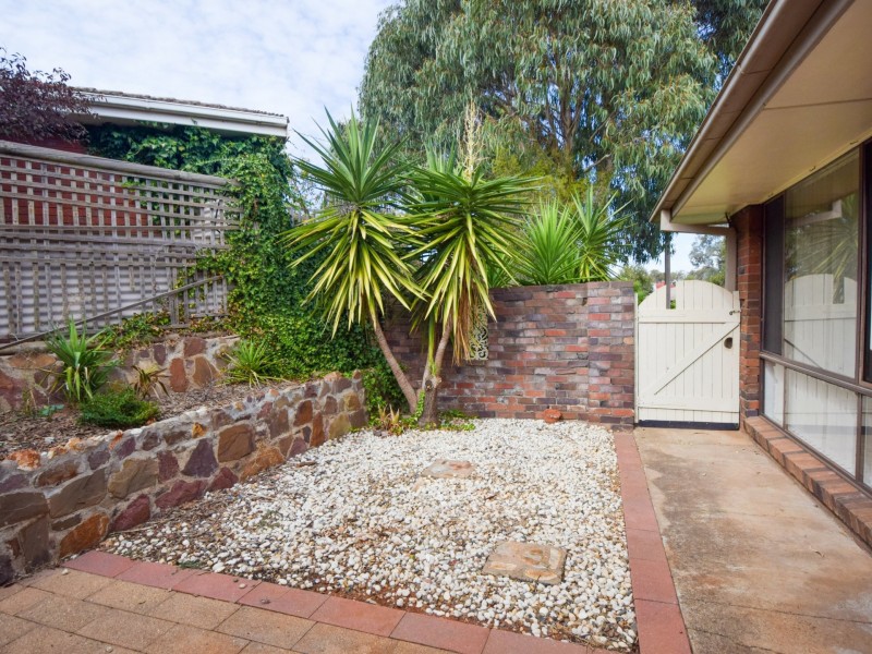 16 Watson Street, Young NSW 2594