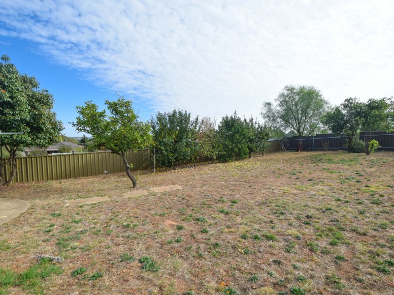 16 Watson Street, Young NSW 2594