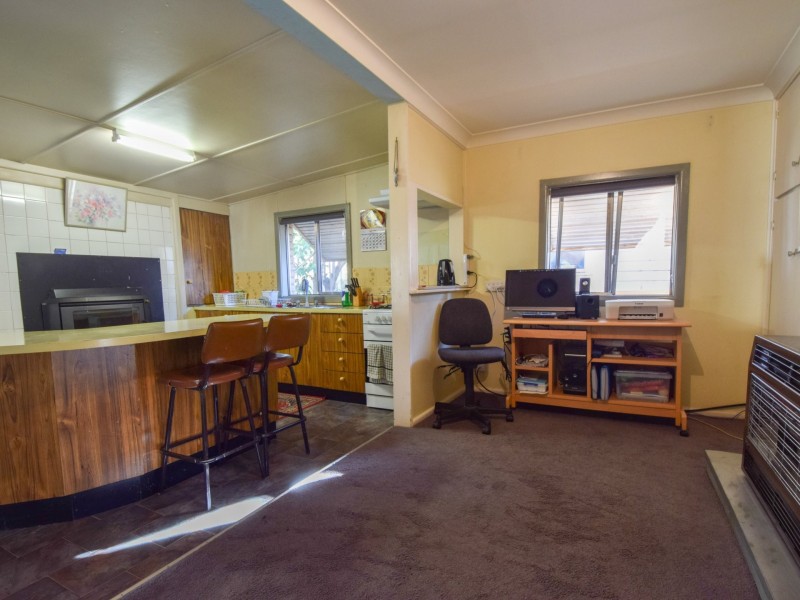 172 Nasmyth Street, Young NSW 2594