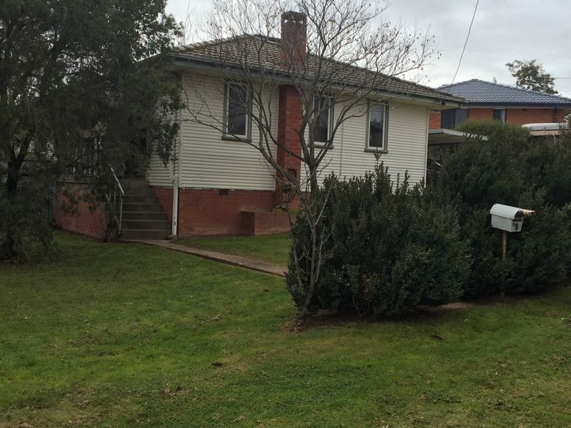 5 Monteagle Street, Young NSW 2594