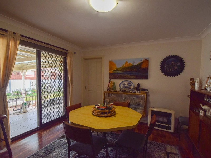 67 Blackett Avenue, Young NSW 2594