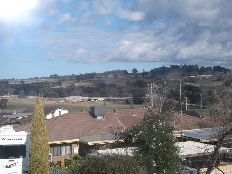 28 Toompang Street, Young NSW 2594