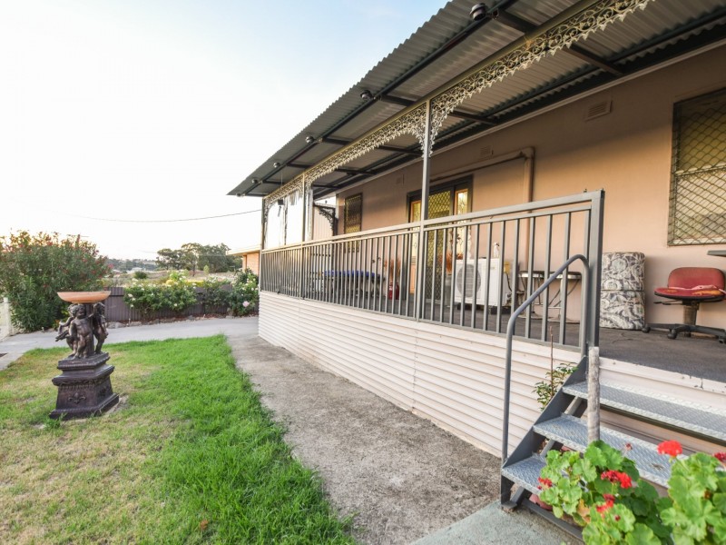 157 Edwards Street, Young NSW 2594