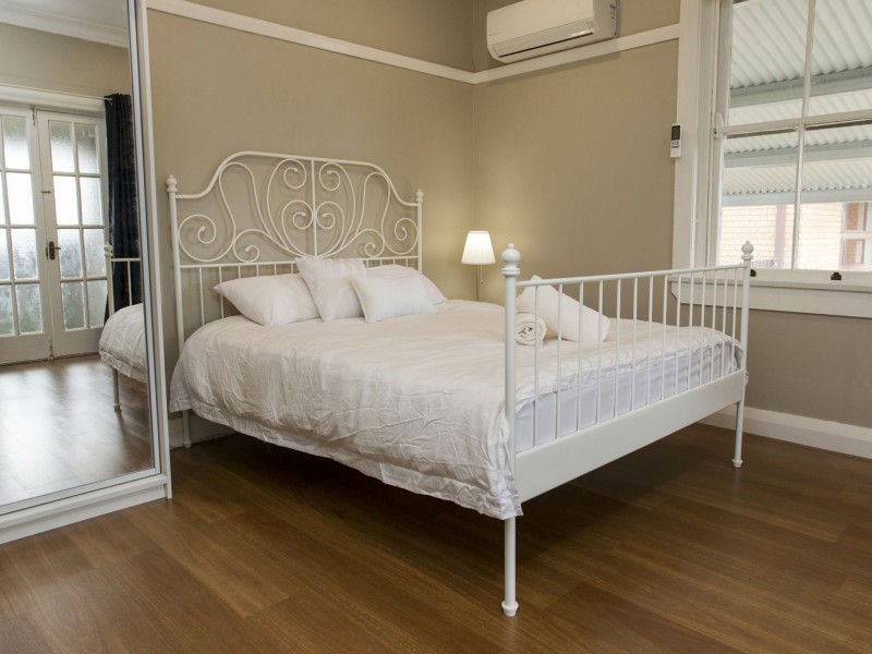 Unit 1/14 Spring St, Young NSW 2594