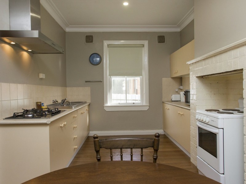 Unit 1/14 Spring St, Young NSW 2594