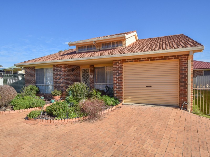 4/23 Thornhill Street, Young NSW 2594