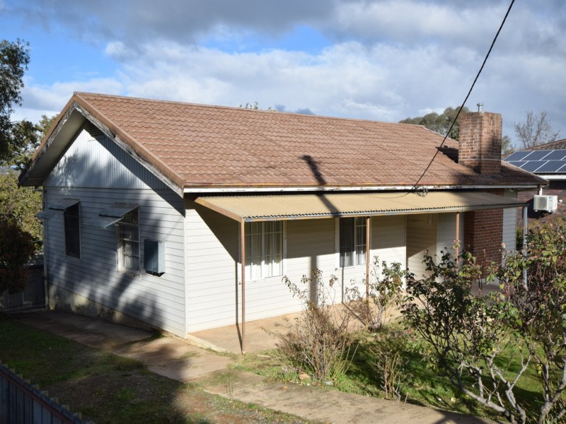 42 Campbell Street, Young NSW 2594