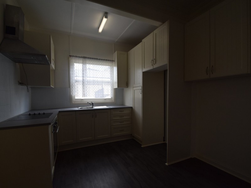 42 Campbell Street, Young NSW 2594