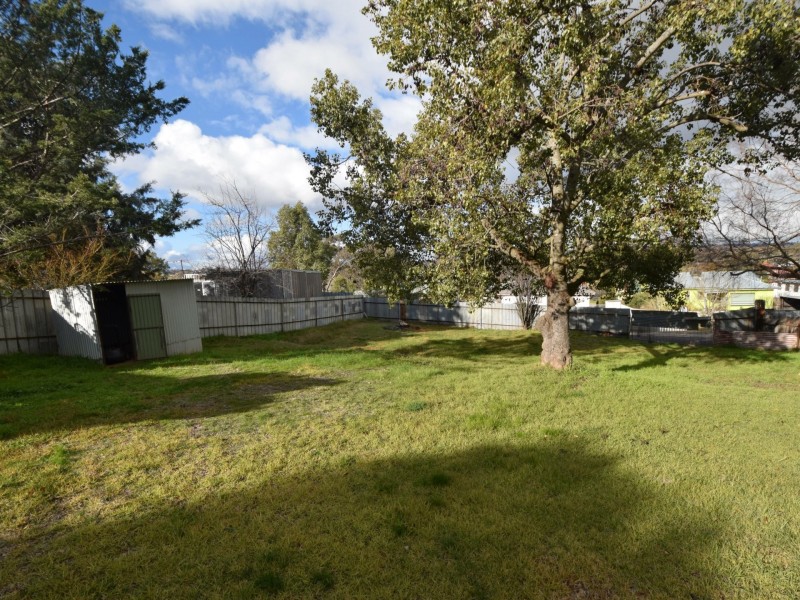 42 Campbell Street, Young NSW 2594