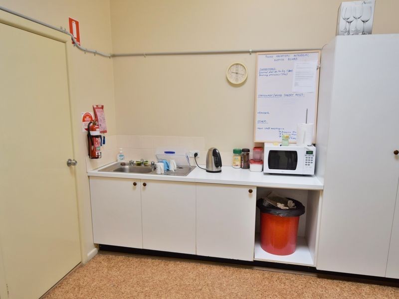 71 Lynch Street, Young NSW 2594