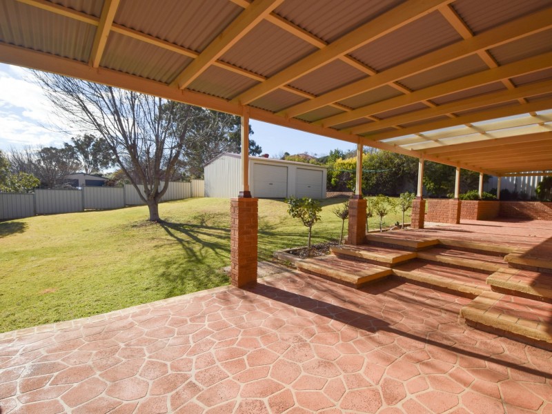 22 Tadros Avenue, Young NSW 2594
