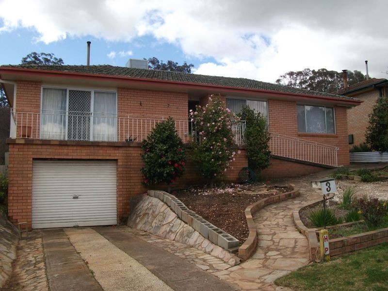 3 Cherry Court, Young NSW 2594
