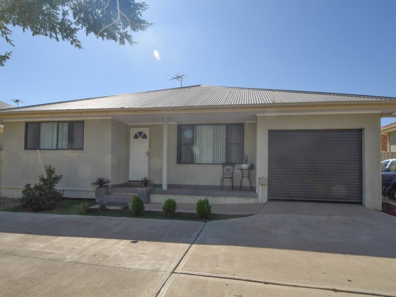 3c-11 Trafalgar Street, Young NSW 2594