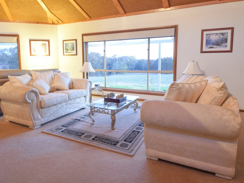 42 Batinichs Road, Young NSW 2594