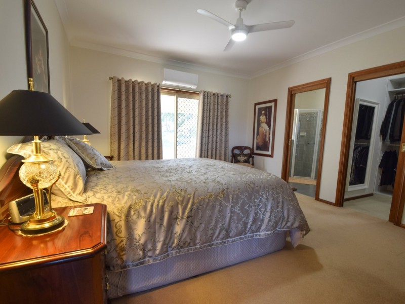 42 Batinichs Road, Young NSW 2594