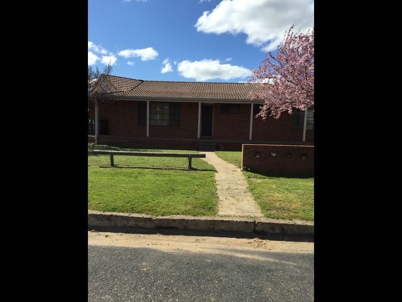 1/161 Nasmyth Street, Young NSW 2594