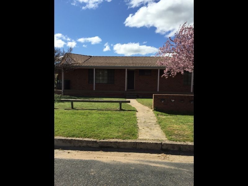 1/161 Nasmyth Street, Young NSW 2594
