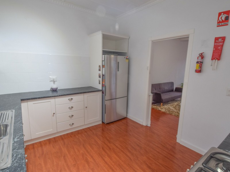 1 Blackett Avenue, Young NSW 2594