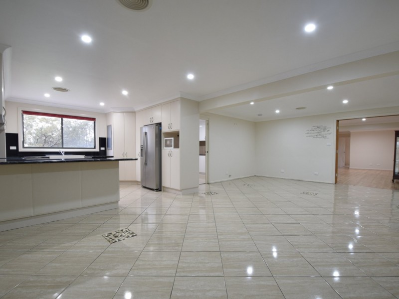 31 Saines Road, Young NSW 2594