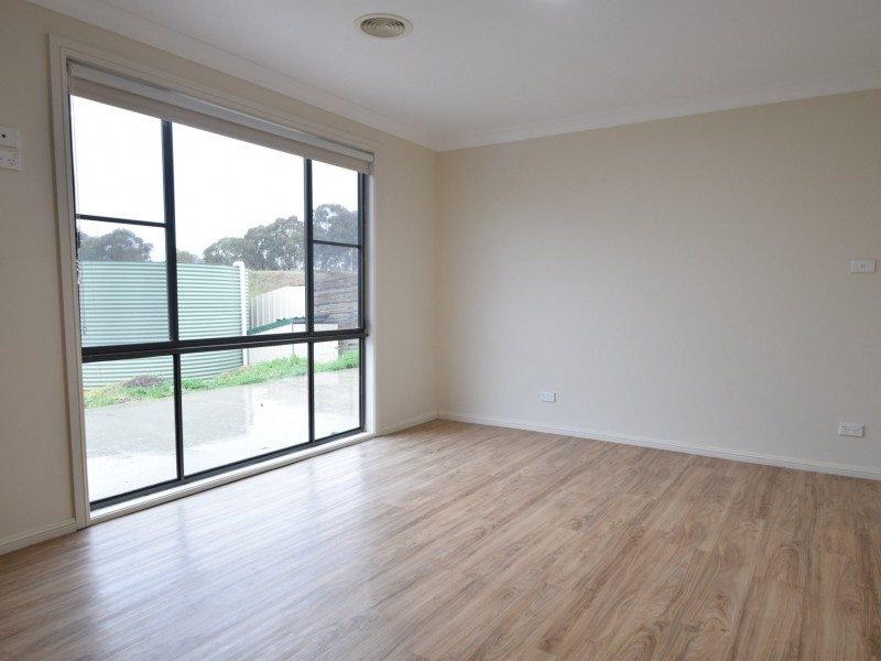 31 Saines Road, Young NSW 2594