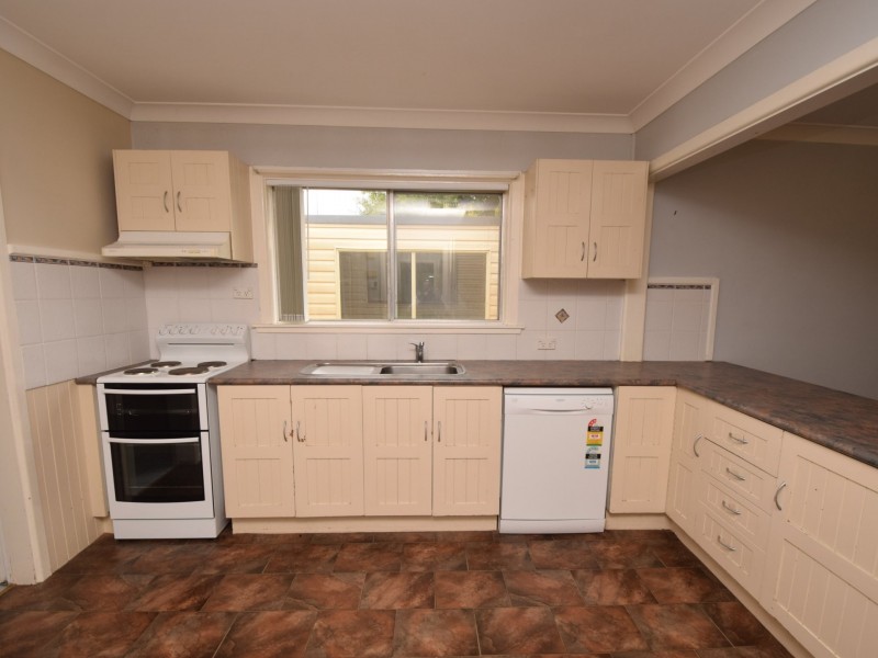 45 Fontenoy Street, Young NSW 2594