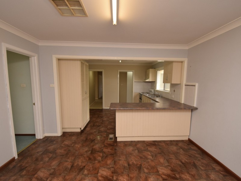 45 Fontenoy Street, Young NSW 2594