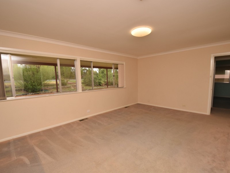 45 Fontenoy Street, Young NSW 2594