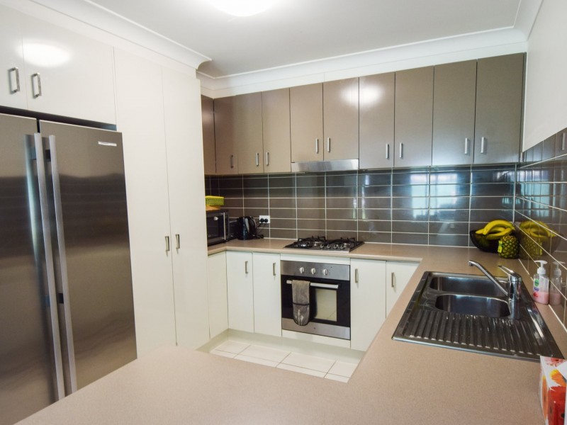 7 Molloy Place, Young NSW 2594