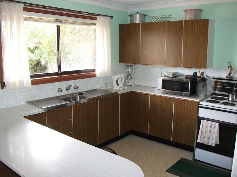 72 Fontenoy Street, Young NSW 2594