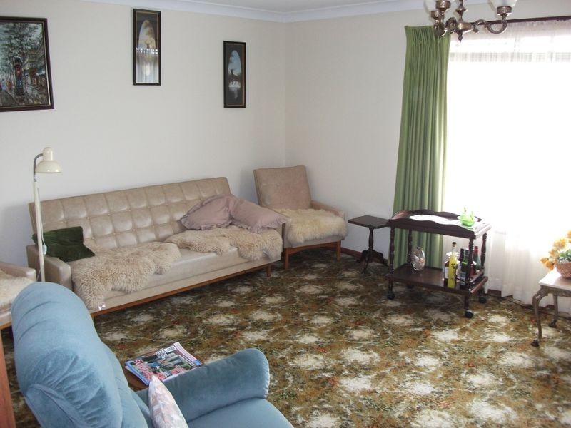 72 Fontenoy Street, Young NSW 2594