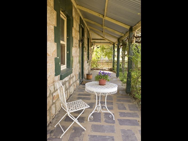 15 Clarke Street, Young NSW 2594