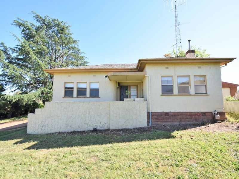 47 Nasmyth Street, Young NSW 2594