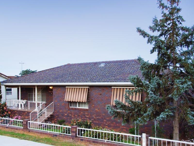 44 Campbell Street, Young NSW 2594
