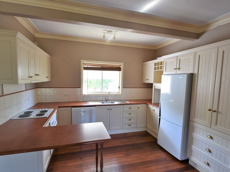 389 Chillingworks Road, Young NSW 2594