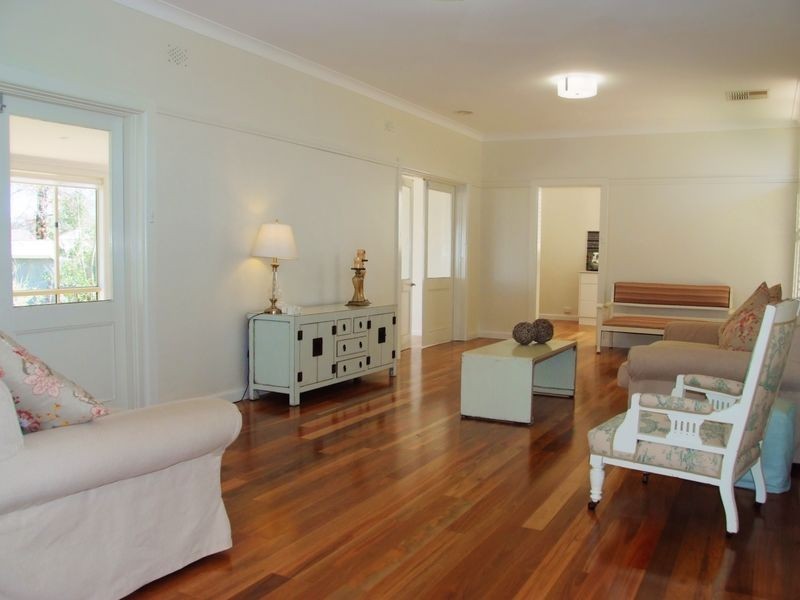 37 Elizabeth Street, Young NSW 2594