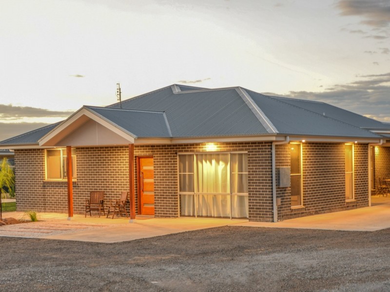 109 Dananbilla Drive, Young NSW 2594